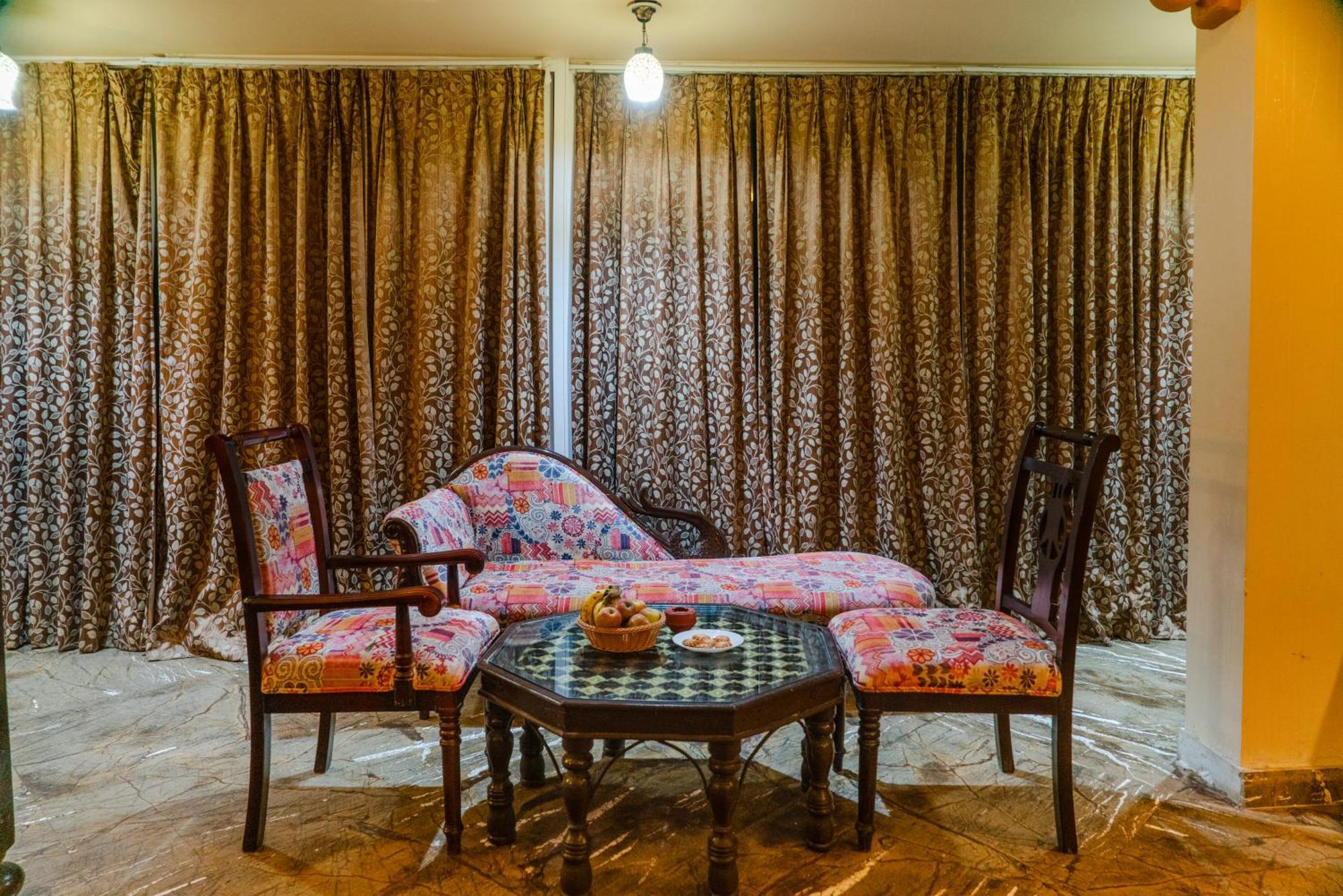 Udai Nature Valley Resort - A Peace Full Farmhouse Resort אודייפור מראה חיצוני תמונה