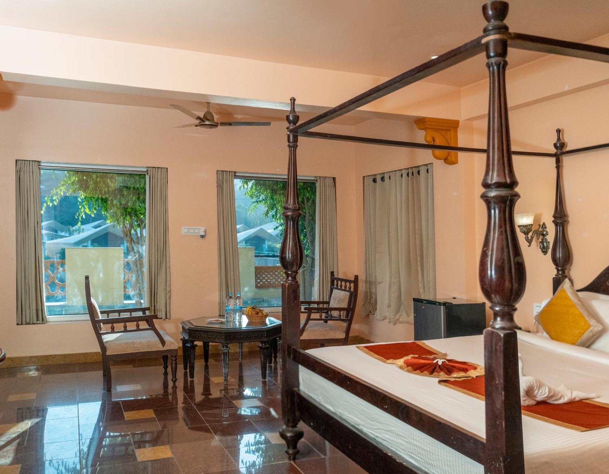 Udai Nature Valley Resort - A Peace Full Farmhouse Resort אודייפור מראה חיצוני תמונה